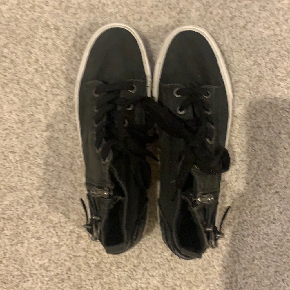 Blowfish high top sneaker women’s